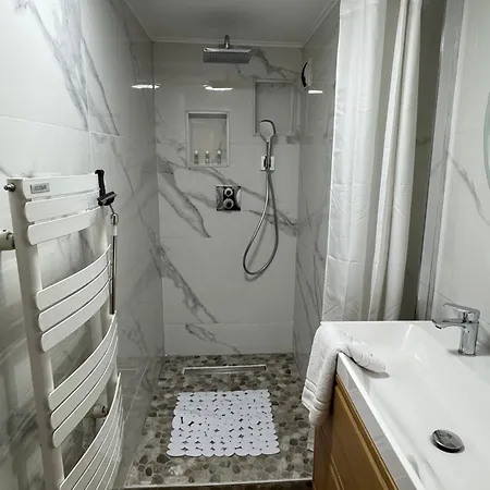 Au Coeur Du Touristique Apartment